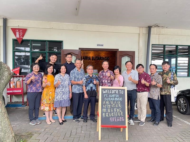 Kunjungan perwakilan Taiwan untuk Indonesia, Bruce Hung ke PT. Karya Sutarindo. (Sumber Foto : Kementerian Luar Negeri)