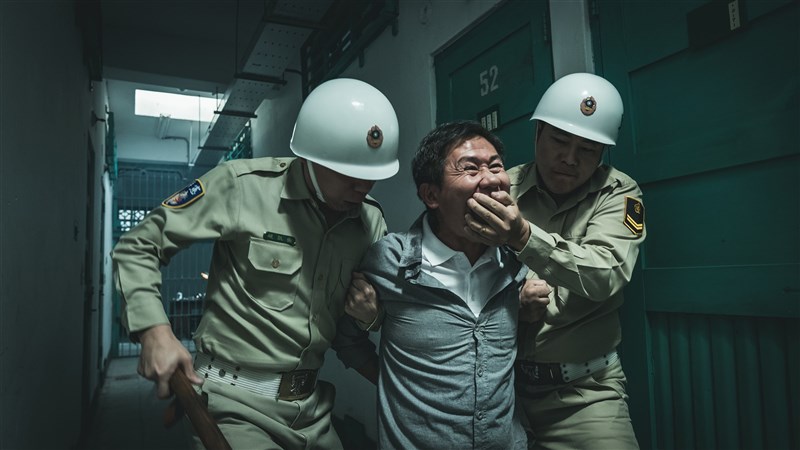 Tokoh Chen Chih-hsiung (tengah) dalam serial "Freewill Of Formosa" yang diproduksi Public Television Service Taiwan pada 2019. (Sumber Foto : PTS Taigi Channel)