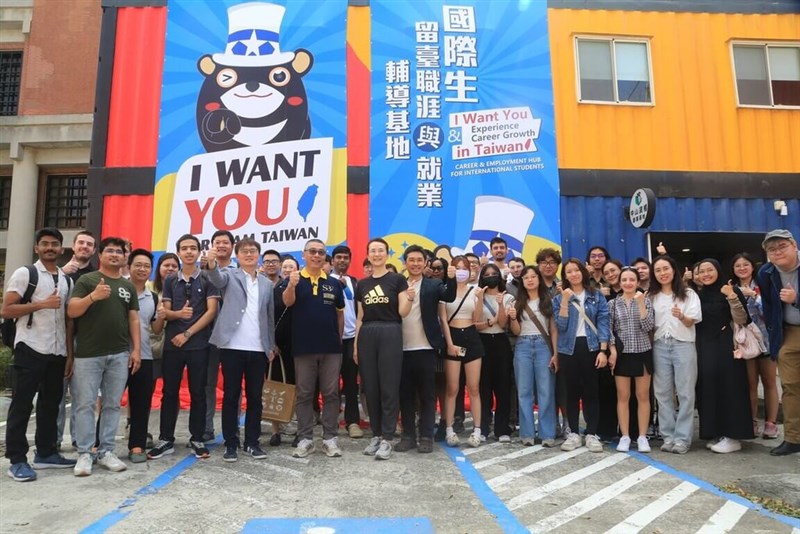 Acara peresmian "Pusat Karier dan Pekerjaan bagi Mahasiswa Asing" National Sun Yat-sen University hari Sabtu. (Sumber Foto : National Sun Yat-sen University)