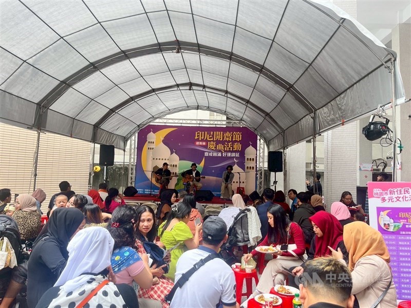 Halalbihalal pekerja migran Indonesia di Jalan Fuxing No. 35 Distrik Taoyuan, Kota Taoyuan hari Minggu. (Sumber Foto : CNA, 20 April 2025)