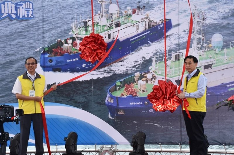 Upacara peluncuran kapal "Fishery Researcher No. 3" dan "Fishery Researcher No. 6" milik  Institut Penelitian Perikanan Taiwan di Pelabuhan Keelung, Rabu. (Sumber Foto : FRI)