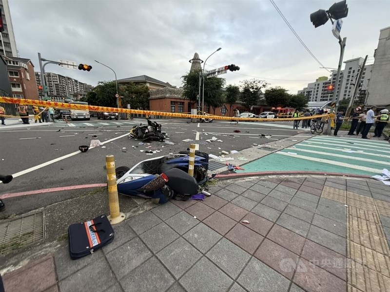 Tempat kejadian kecelakaan mobil di Distrik Sanxia, New Taipei. (Sumber Foto : CNA, 19 Mei 2025)