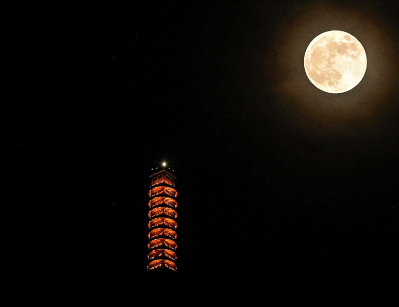 Bulan purnama di langit Taipei. (Sumber Foto : Dokumentasi CNA)