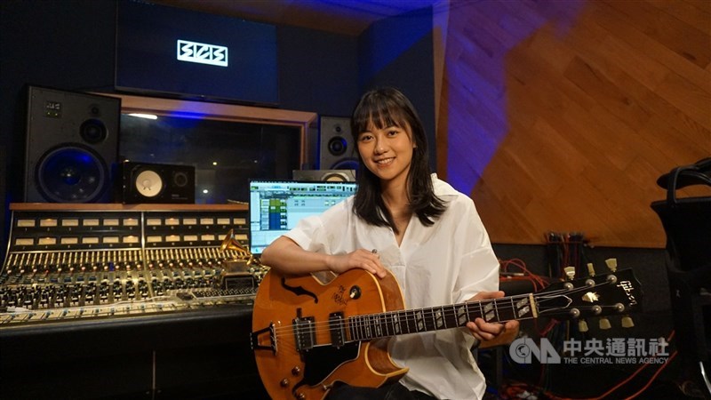 Penyanyi jaz muda Taiwan, Ponpon Chen. (Sumber Foto : CNA, 18 Juli 2025)