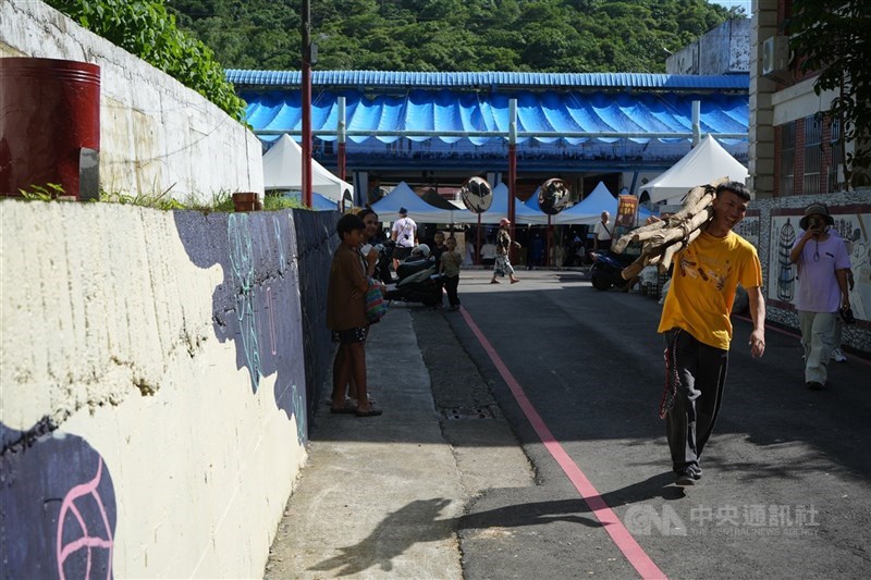 Desa Laiyi, Kabupaten Pintung menggelar bersamaan fesital panen tahunan dan Festival Papuljipa. (Sumber Foto : CNA, 10 Agustus 2025)