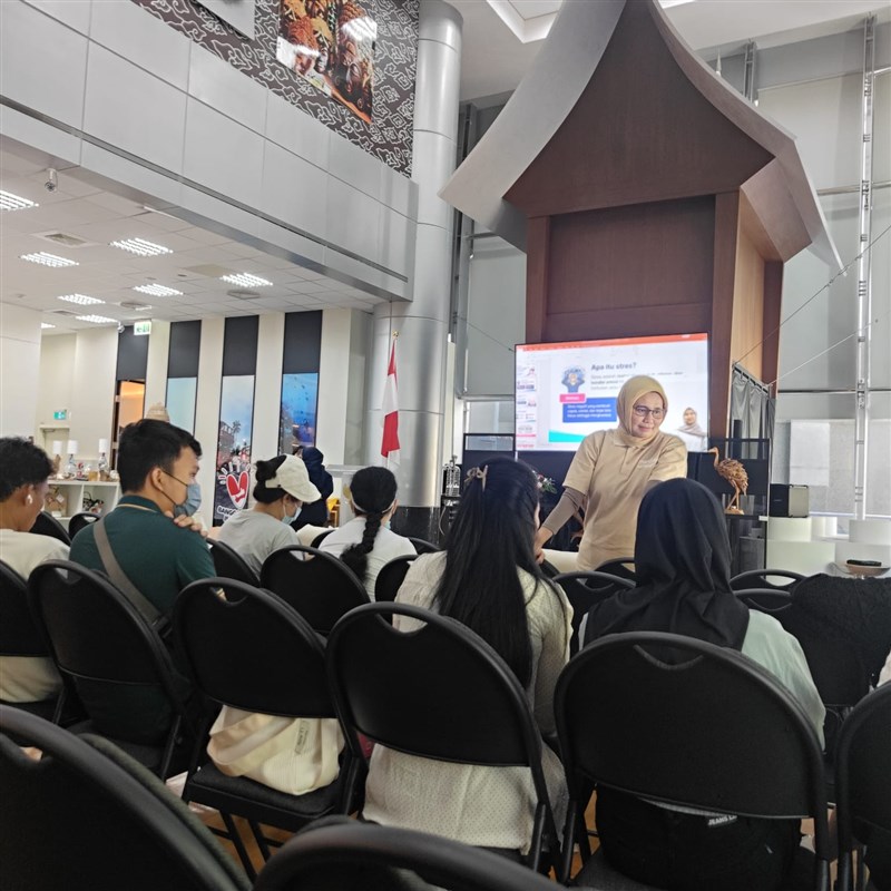 Sesi pengelolaan keuangan dibawakan secara khusus oleh Tut Sri Handayani, Vice President Government Project Bank Mandiri kantor pusat. (Sumber Foto : CNA)