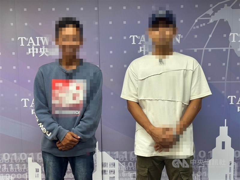 Azril (kiri) dan Ulin, korban biaya job tinggi. (Sumber Foto : Dokumentasi CNA)