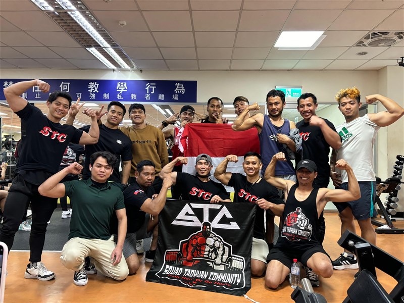 Rekan-rekan yang mau ikut hanya mempersiapkan diri membawa pakaian olah raga dan sepatu serta membayar biaya masuk gym sebesar NT$100 (Rp53.900)-NT$200. (Sumber Foto : Yuli)