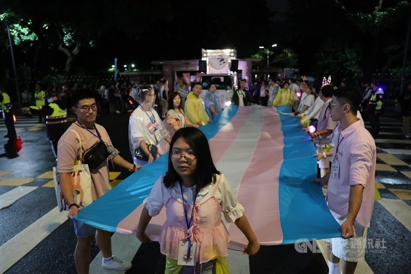 Taiwan Trans March 2025 di Taipei pada Jumat malam. (Sumber Foto : CNA, 24 Oktober 2025)