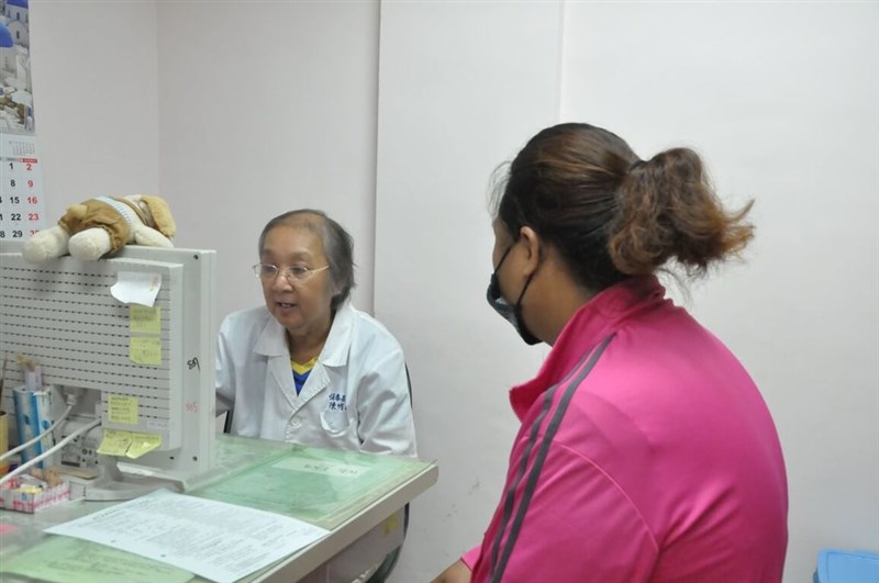 Chen Ming-chu, diaspora Tionghoa yang menjadi dokter di Rumah Sakit Kristen Heng Chun. (Sumber Foto : HCCH)