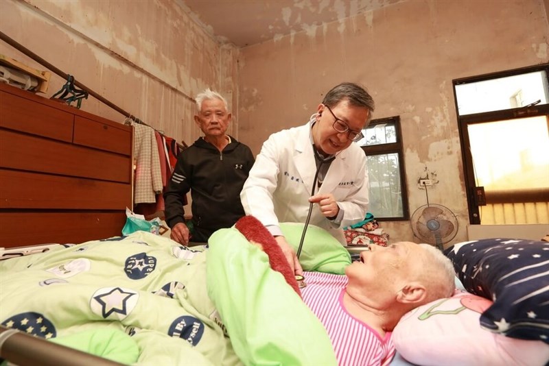Wong Kin-wing, dokter diaspora Tionghoa di Rumah Sakit Kristen Heng Chun. (Sumber Foto : HCCH)