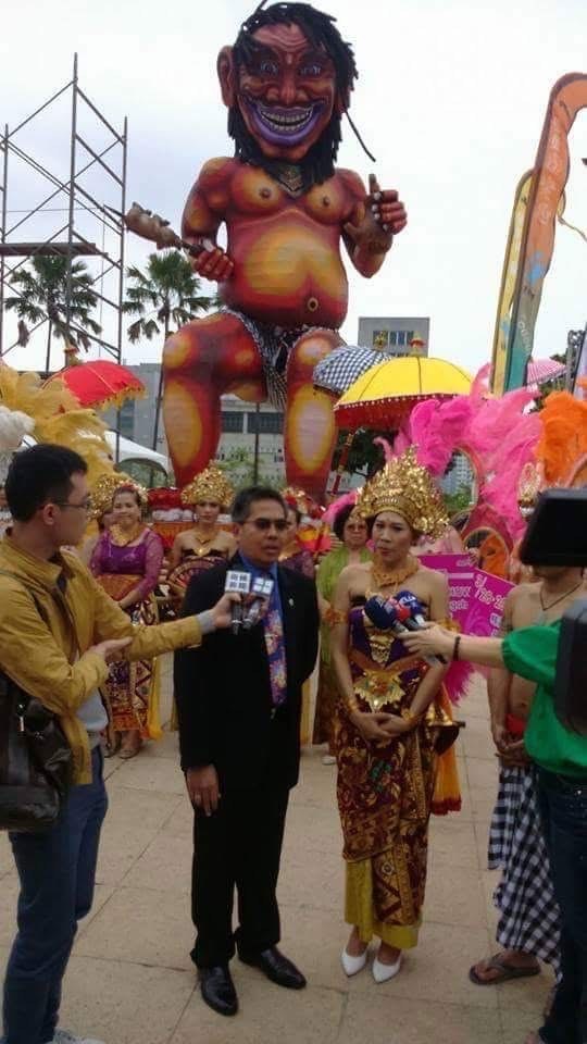 KDEI Taipei mempromosikan Bali lewat budaya ogoh-ogoh di Kaohsiung. (Sumber Foto : Junie Lee).