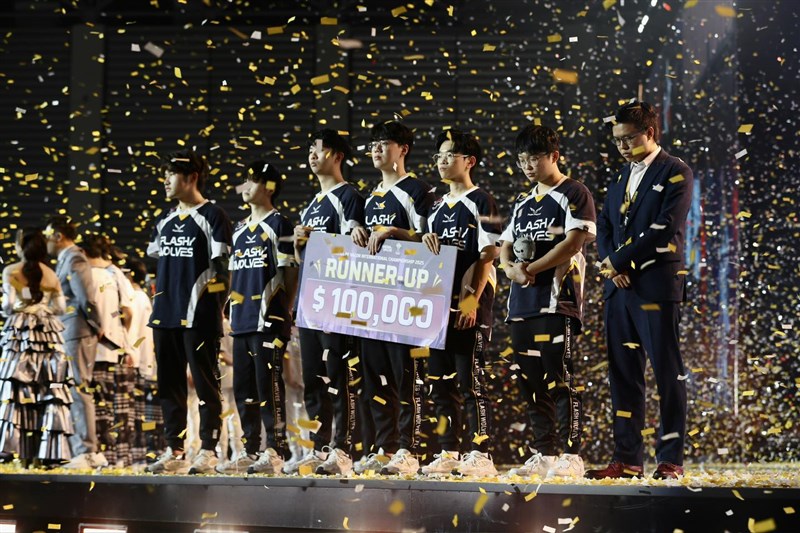 (Sumber Foto : Facebook Flash Wolves)