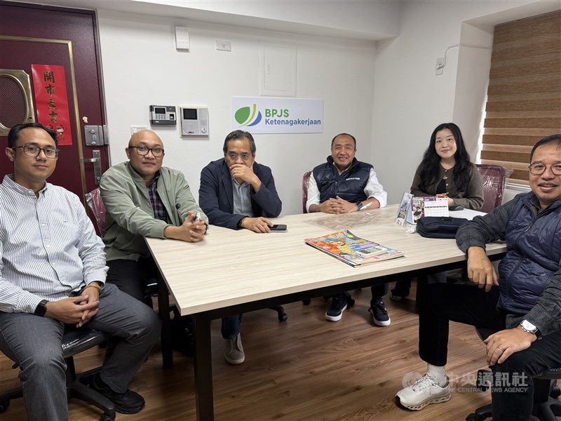 DEWAS BPJS Ketenagakerjaan mengunjungi ULPMI Taiwan di Jalan Ningxia, Taipei. (Sumber Foto : CNA)