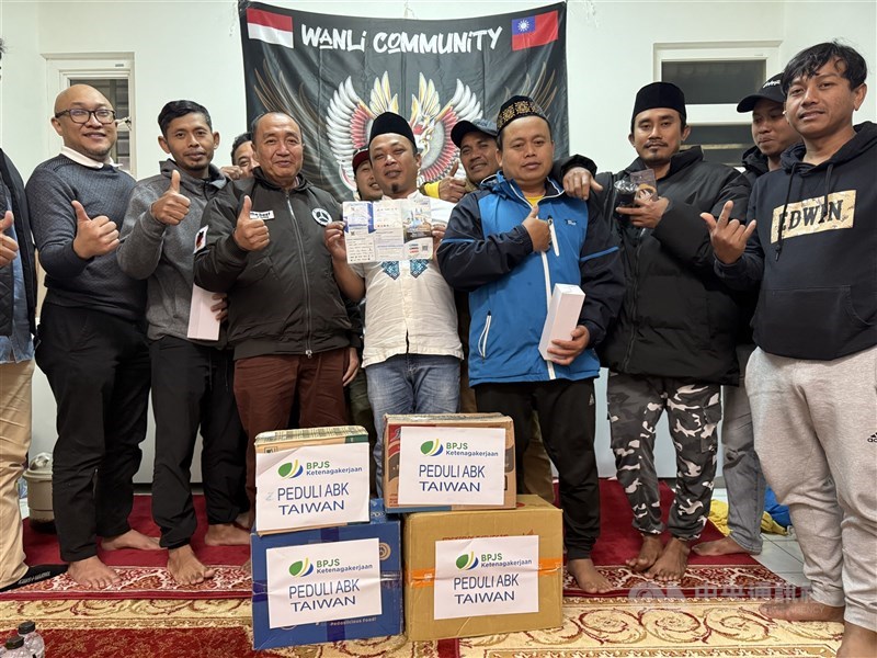 ABK Wanli bersama DEWAS BPJS Ketenagakerjaan. (Sumber Foto : CNA)