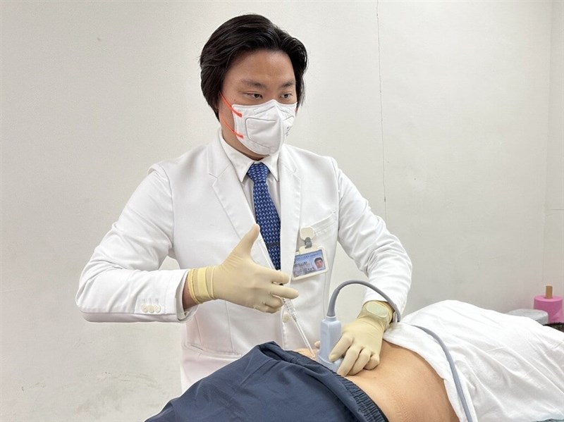 Dokter bedah saraf, Liu Yao-ju. (Sumber Foto : Kaohsiung Municipal Siaogang Hospital)