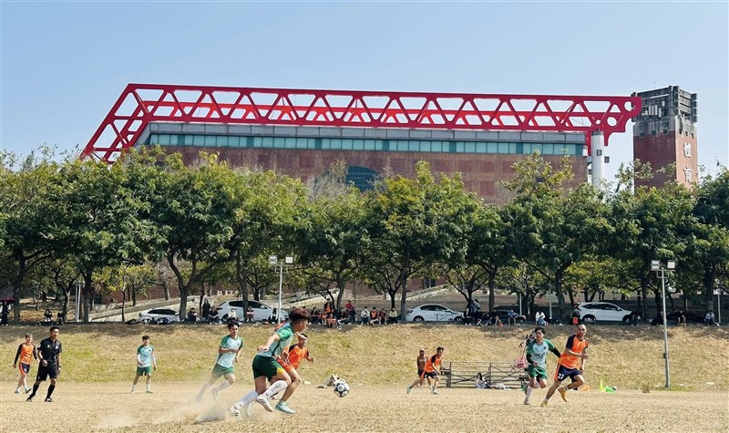 (Sumber Foto : Khuôn viên văn hoá Việt Nam)