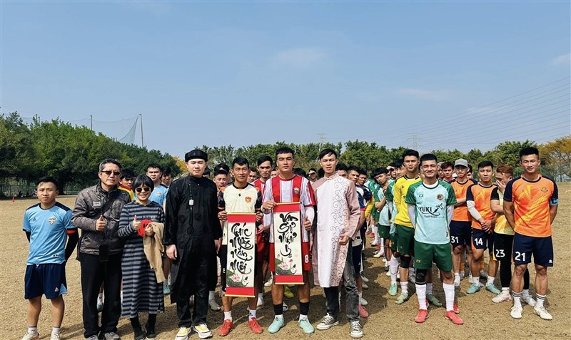 (Sumber Foto : Khuôn viên văn hoá Việt Nam)