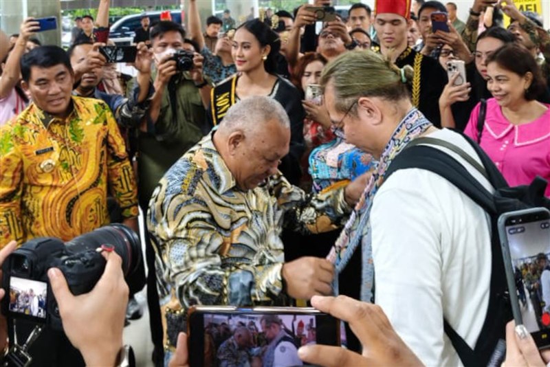 Kementerian Pariwisata menyambut penerbangan perdana Taipei ke Bandar Udara Sam Ratulangi, Manado, Sulawesi Utara, 14 Februari. (Sumber Foto : Kementerian Pariwisata)