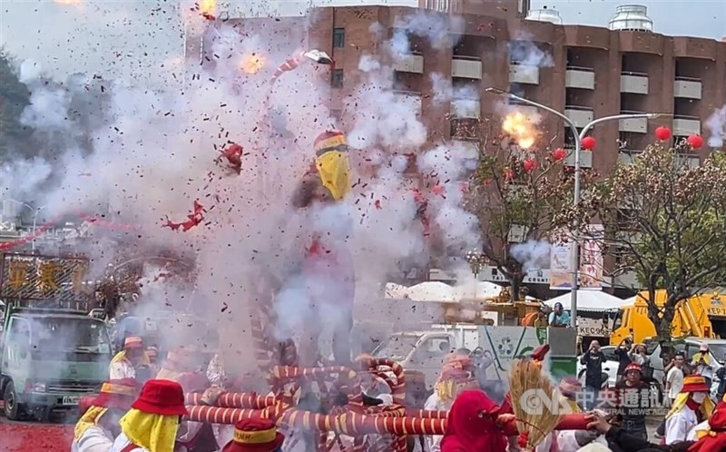 Festival Pengeboman Dewa Han Dan di Taitung. (Sumber Foto : CNA, 3 Maret 2026)