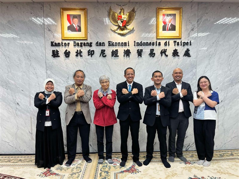 SPPI dan Stella Maris juga mengunjungi KDEI Taipei pada 4 Maret 2026. (Sumber Foto : Romo Yance)