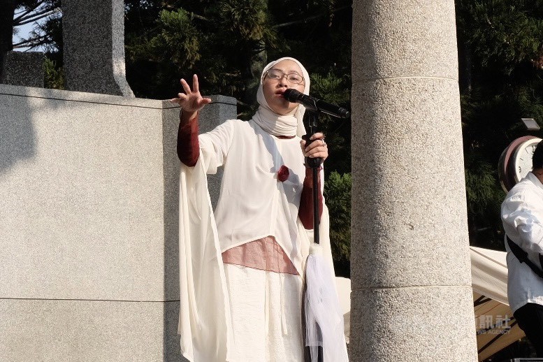 Penyanyi-penulis lagu asal Indonesia Feby Putri. (Sumber Foto : CNA, 22 Maret 2026)