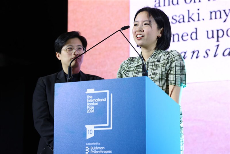 Lin King (kanan). (Sumber Foto : Booker Prize Foundation) 