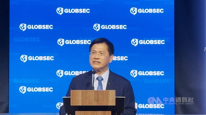 Menteri Luar Negeri Lin Chia-lung berbicara di Forum GLOBSEC di Praha, Republik Ceko, hari Kamis. (Sumber Foto : Dokumentasi CNA) 