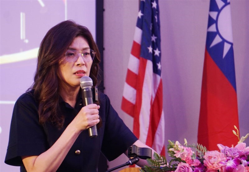 Ketua Kuomintang (KMT) Cheng Li-wun berbicara di sebuah acara di Los Angeles pada hari Minggu. (Sumber Foto : CNA, 15 Juni 2026)