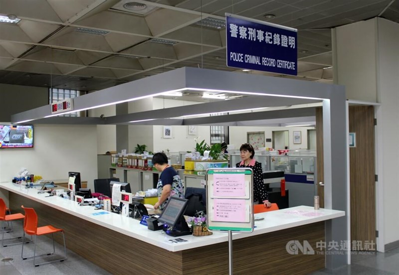 Loket fisik permohonan SKCK di kantor polisi Taipei. (Sumber Foto : Dokumentasi CNA)