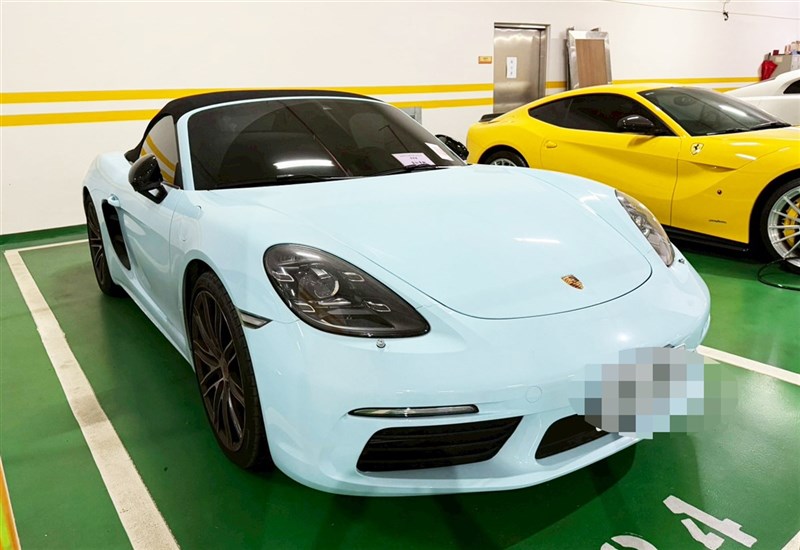 Porsche 718 Boxster S biru muda keluaran Maret 2017. (Sumber Foto : Ditjen Eksekusi Administratif Cabang Shihlin)