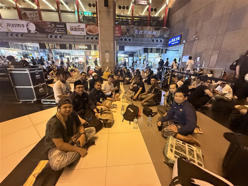 Sarbumusi melanjutkan dialog terbukanya di aula TMS pada sore harinya. (Sumber Foto : CNA, 19 Juli 2026)