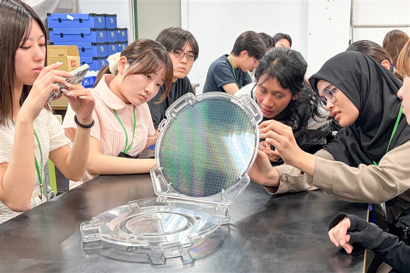Mahasiswa dari berbagai negara berpartisipasi dalam kursus intensif musim panas di National Taiwan Normal University. (Sumber Foto : National Taiwan Normal University)