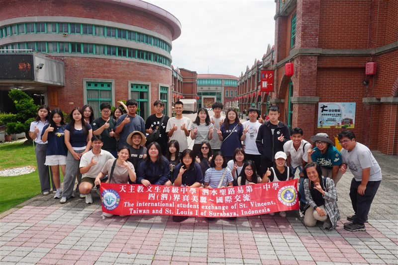 (Sumber Foto : Situs web resmi SMA Katolik St. Louis 1)
