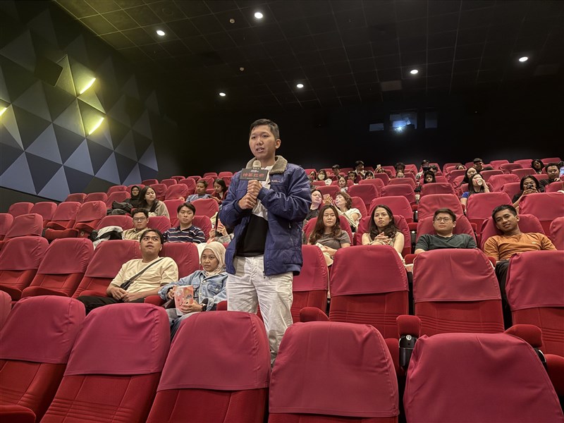 Salah seorang diaspora Indonesia mengatakan bahwa film ini menarik karena hantu kuntilanak dari Indonesia, dapat dikalahkan oleh Dewa dari Taiwan. (Sumber Foto : CNA, 23 Agustus 2026).