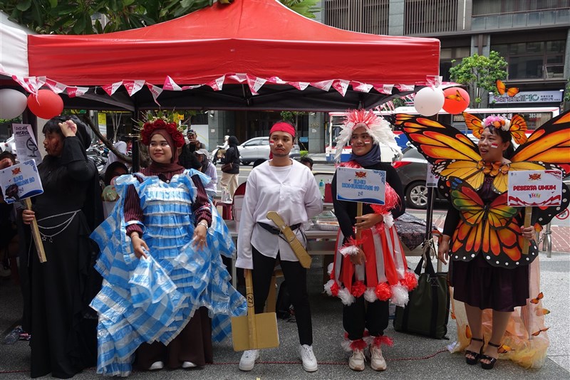 Lomba kostum unik yang paling meriah dan berkesan. (Sumber Foto : HIMMAS UTT)