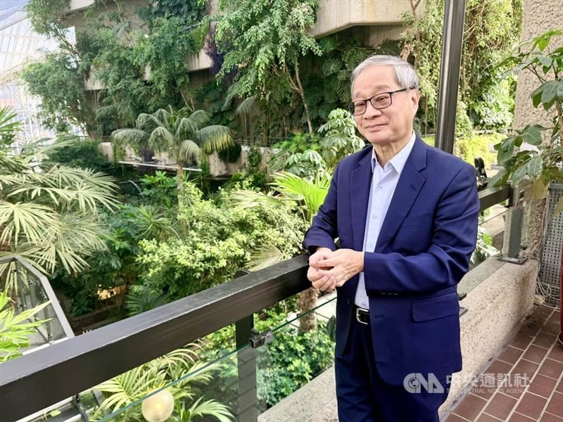 Menteri Kebudayaan Taiwan, Li Yuan, berpose saat kunjungannya ke Barbican Centre di London pada Minggu. (Sumber Foto : CNA, 6 September 2026)