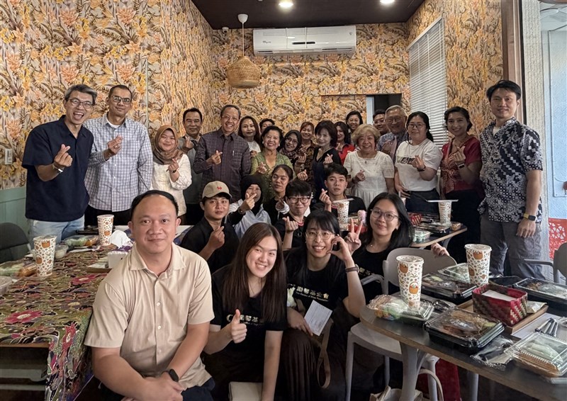 Dialog "Indonesian communities in southern Taiwan: voices and perspectives" hari Minggu yang dihadiri warga Indonesia, aktivis, dan pengusaha kuliner Kaohsiung. (Sumber foto : GOH Migrants, 28 September 2026)