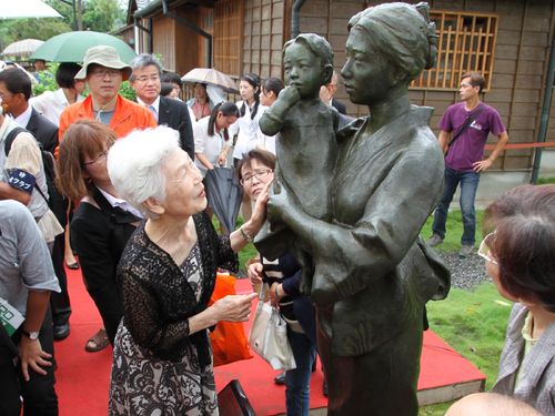 八田技師の妻 外代樹夫人の銅像除幕式 台湾 台南 フォーカス台湾