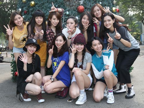 女子大生　記念写真 美人女子大生がモデルのチャリティーカレンダー発売へ／台湾 - フォーカス台湾