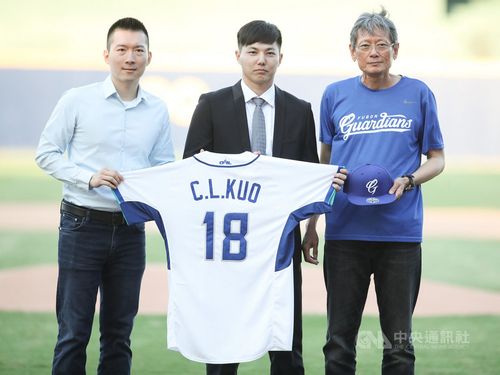 元西武の郭俊麟、台湾プロ野球・富邦に入団 背番号18 - フォーカス台湾