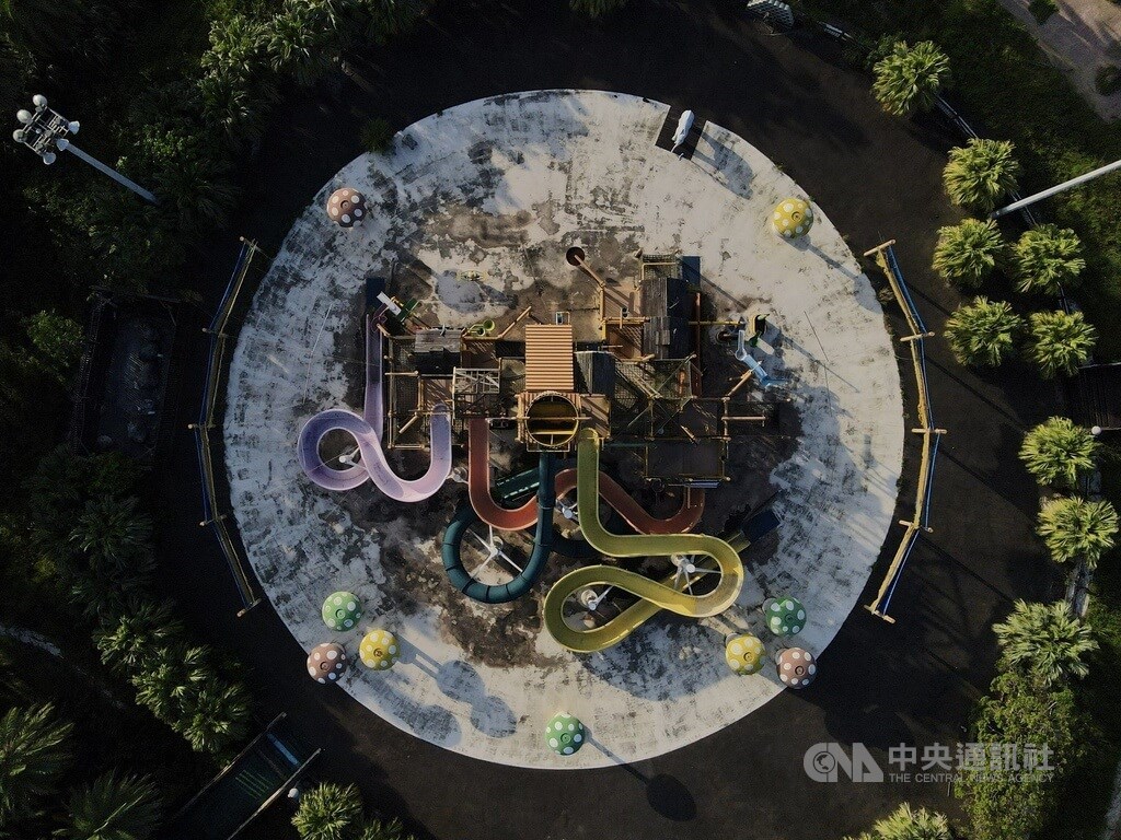 空撮写真】かつて賑わった「八仙水上楽園」 火災から7年、物寂しい廃墟