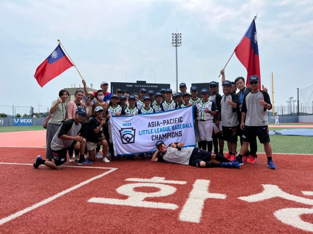 リトルリーグのワールドシリーズ出場が決まった台北市福林小の少年野球チーム＝同校提供