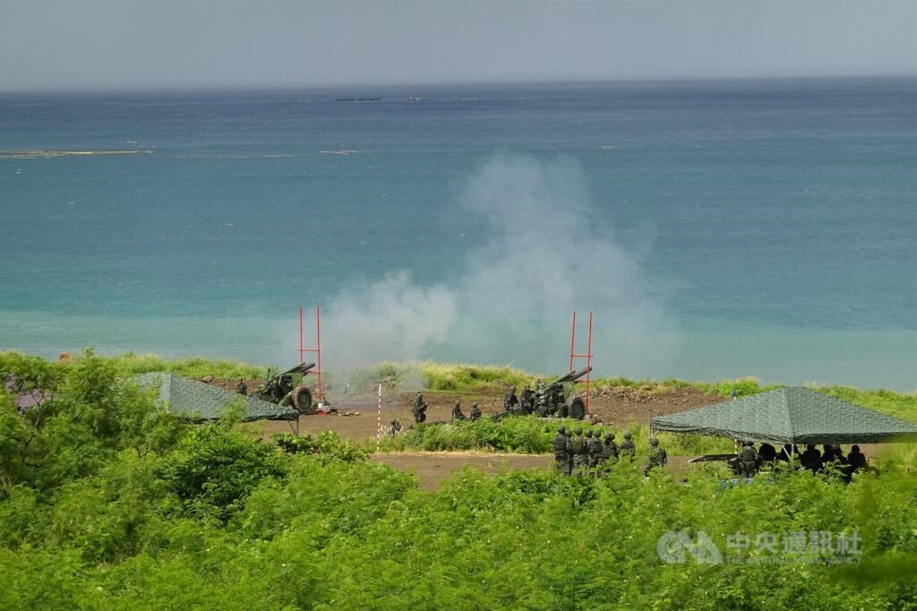 国軍が重砲射撃訓練 海上の目標に向け実弾発射 台湾 フォーカス台湾