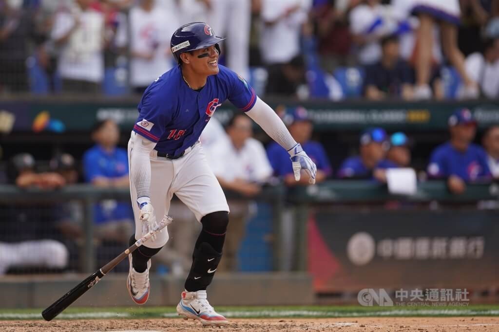 九回に二塁打を打つレッドソックス張育成