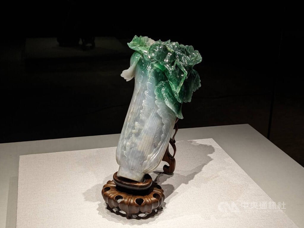看见文物 | 台北故宫博物馆的镇馆三宝之一——翠玉白菜_象征
