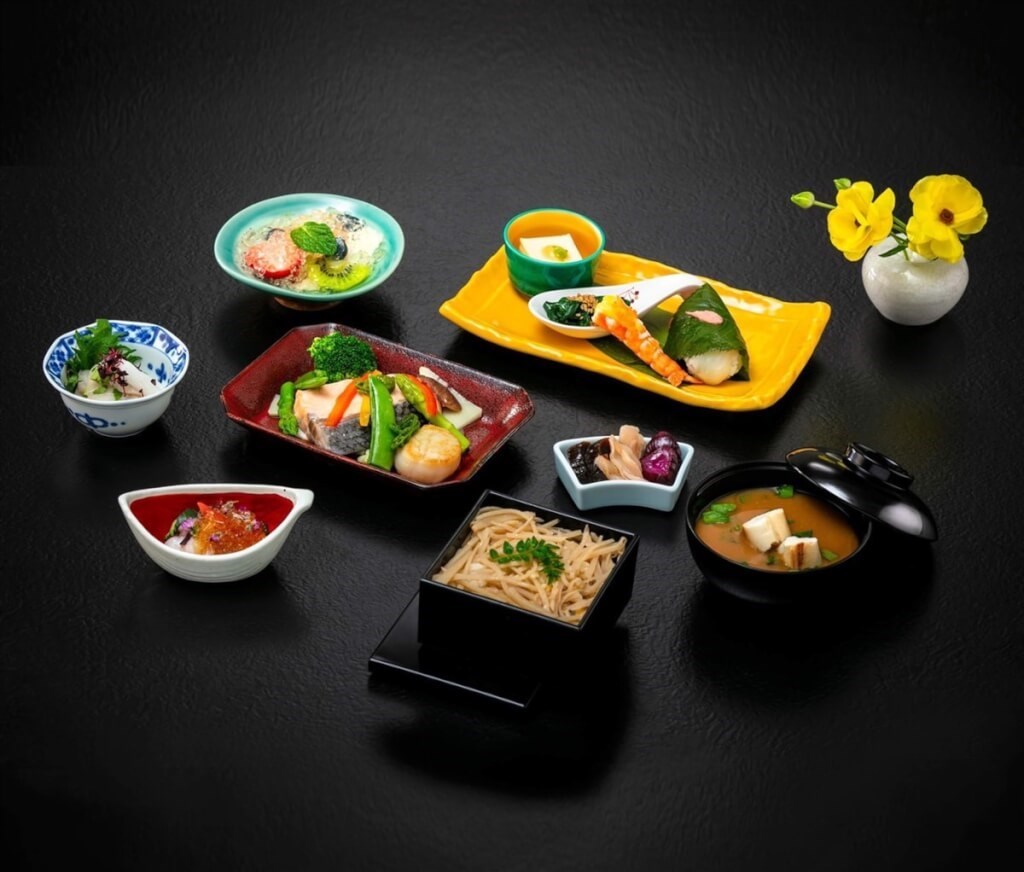 三つ星京料理を機内食で エバー航空成田、大阪線で来月から　台湾（エバー航空提供）