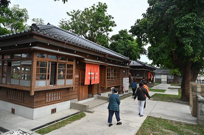 日本時代建設の旧宿舎群でイベント 台東県長「スローライフを体験して