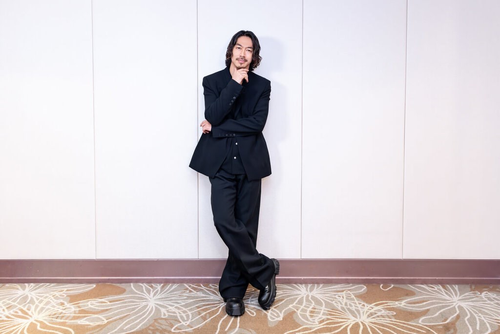 AKIRA、音楽フェス出演で台湾訪問 ファン約100人の出迎え受ける