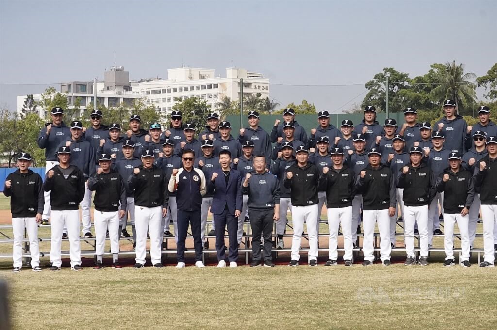 2026台湾代表モデル WBC台湾代表メンバー30人を発表 ソフトバンク加入の徐若熙らが選出